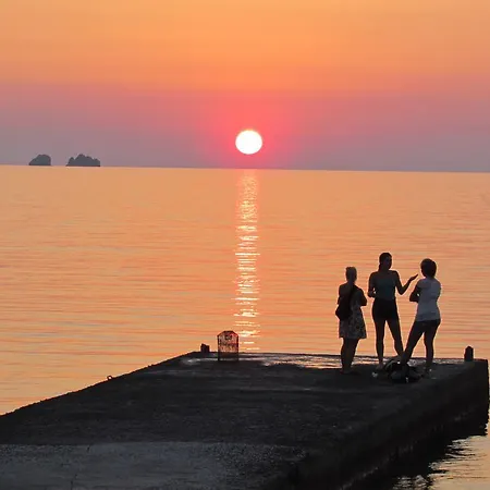 Jasmine ゲストハウス パロス島