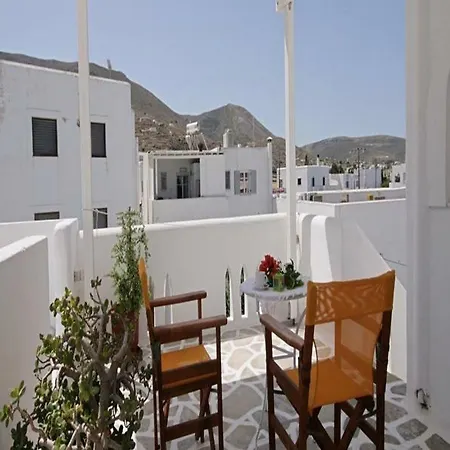 Jasmine 3* パロス島