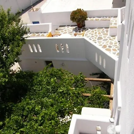 Jasmine パロス島