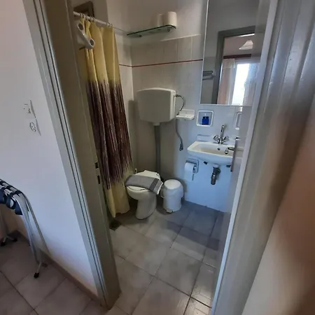 γιασεμί Πανσιόν